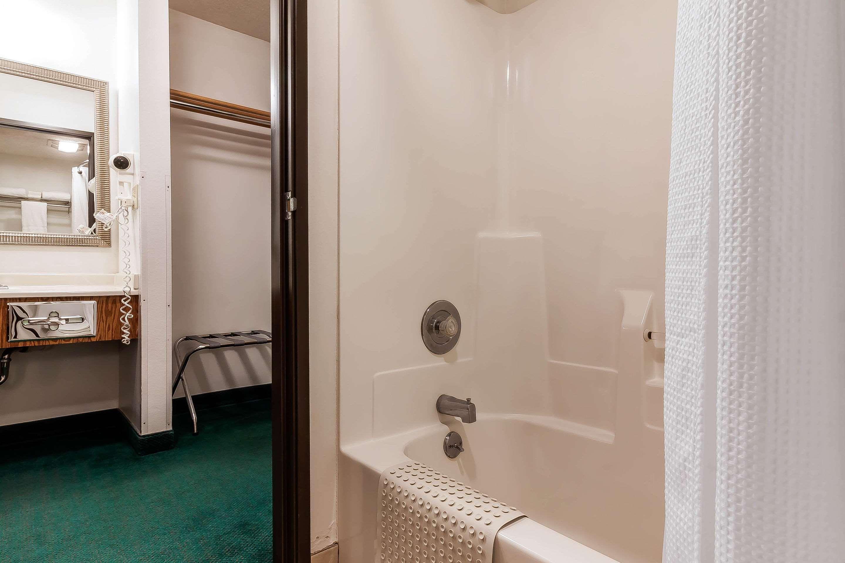 Rodeway Inn Голдридж Екстер'єр фото